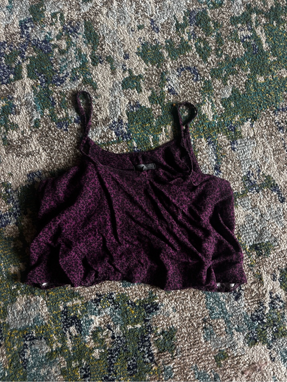 Women's Sleeveless Plum Print Cropped Tank Top medium